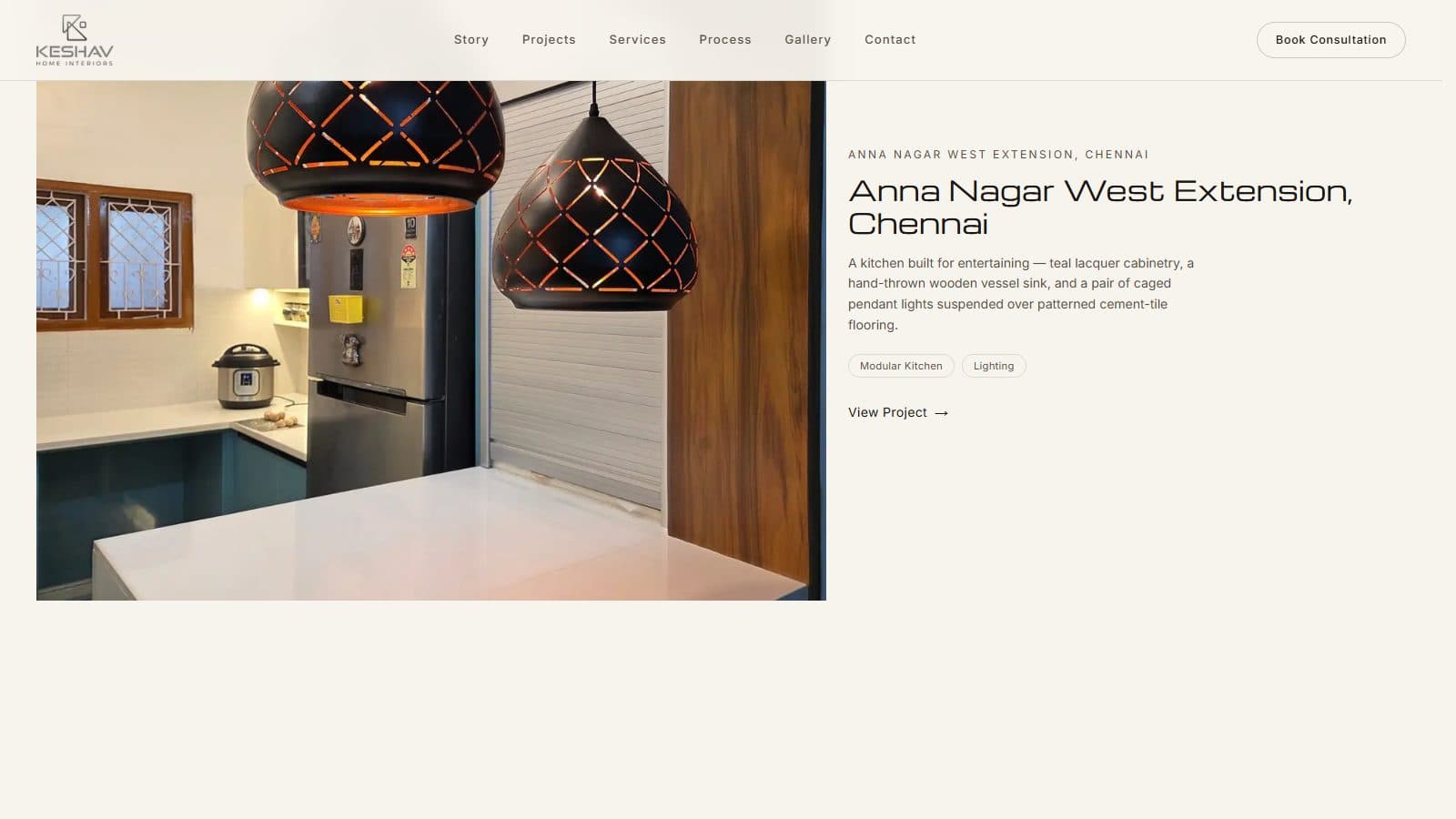 The homepage of keshavhome.in, showing a featured kitchen project with caged pendant lights
